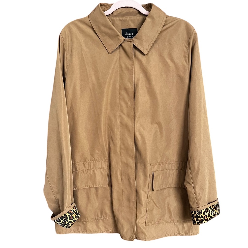 Dennis Basso Camel Tan Leopard Lined Snap Closure Microfiber Rain Jacket Size L